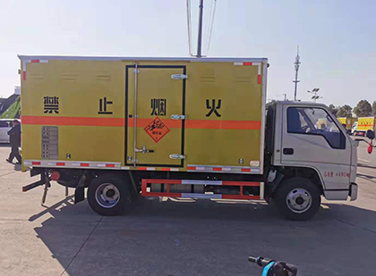 隆昌爆破器材运输车